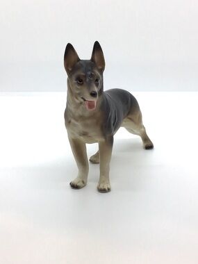 4” Tall Vintage MCM Japan Stamped German Shepherd Dog Figurine 4” x 6”
